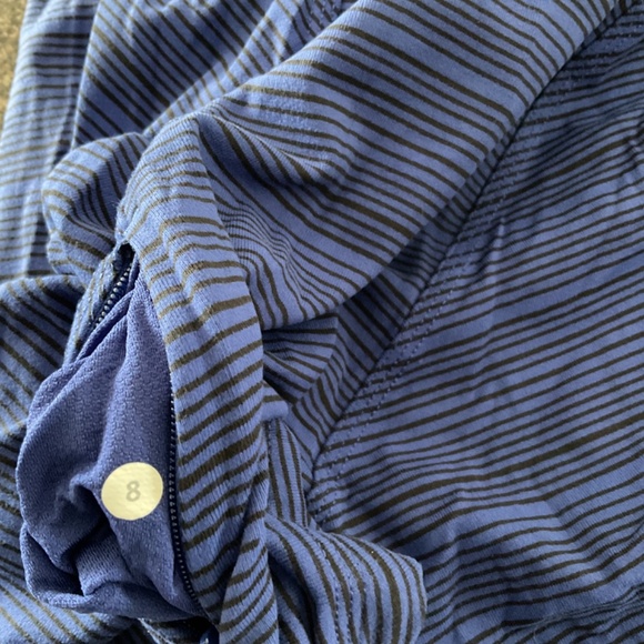 Lululemon Base Runner long sleeve t shirt, size 8 - Picture 4 of 5